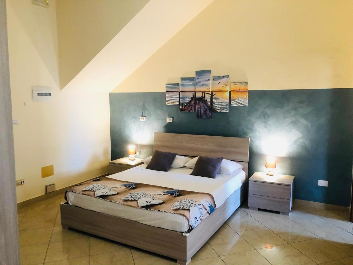 Vila Da Gino Roccalumera Exteriér fotografie